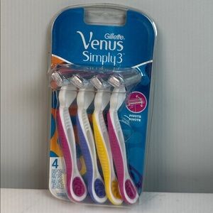 Gillette Venus Simply 3 Women's Disposable Razors, 3 Blade 4 Count
